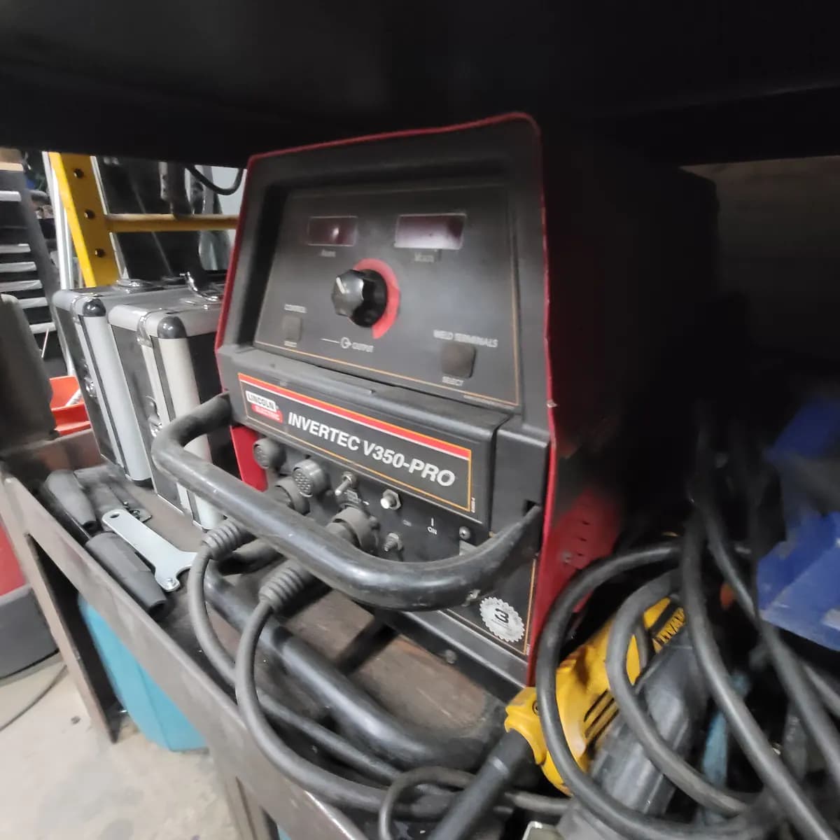 Lincoln Electric Invertec V350-PRO en Tarrant County Makerspace