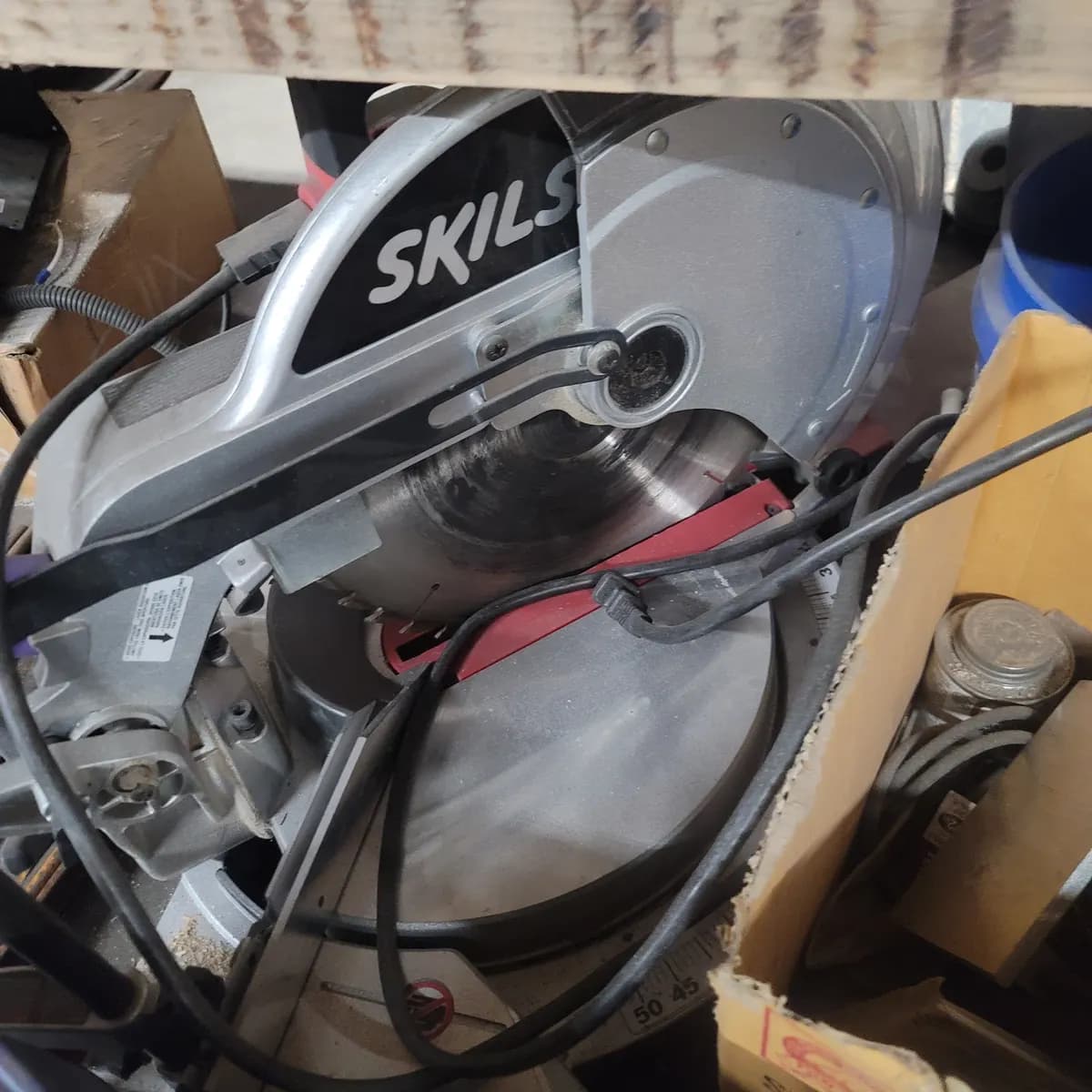 SKIL Compound Miter Saw en Tarrant County Makerspace